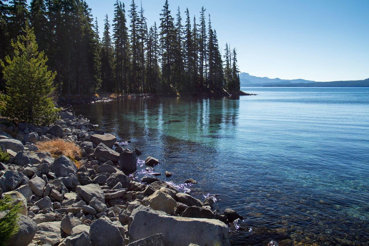 Visiting This One Mountain Lake In Oregon Is Like Experiencing A Dream